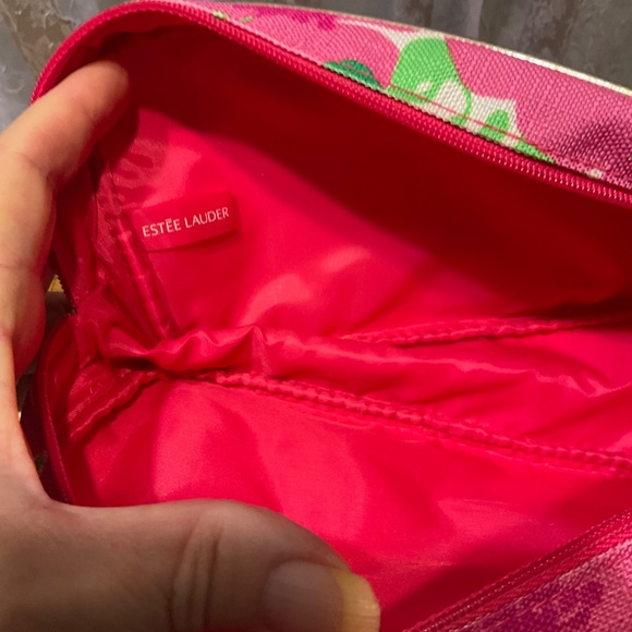 Lilly Pulitzer for Estée Lauder Pink Floral Make-Up Bag - Picture 6 of 6
